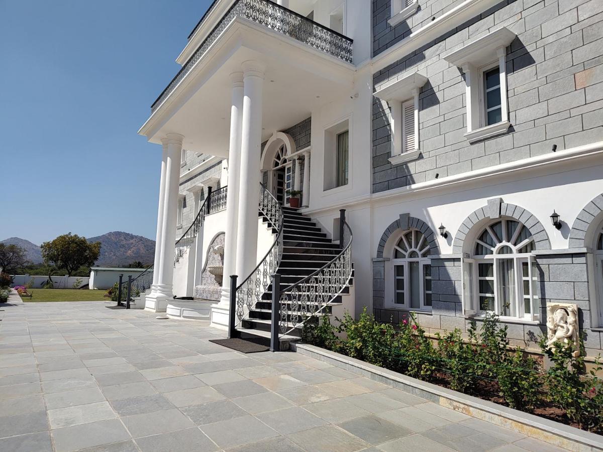 Boheda Manor - Luxury Retreat Hotell Udaipur Exteriör bild